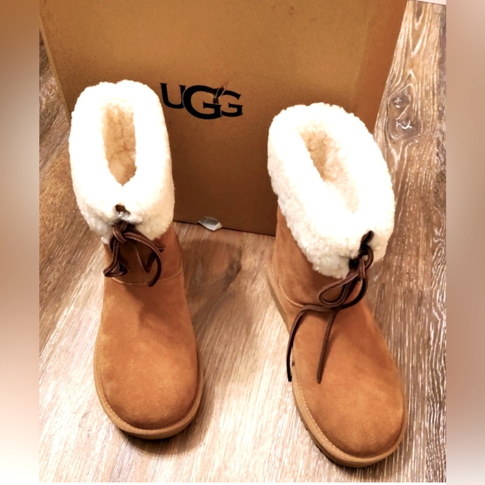 UGG Tan Winter Boots Sheepskin Lining sz 5 NWOT